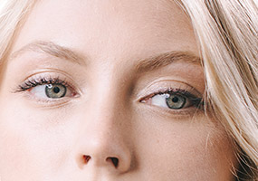 Уход за контуром глаз